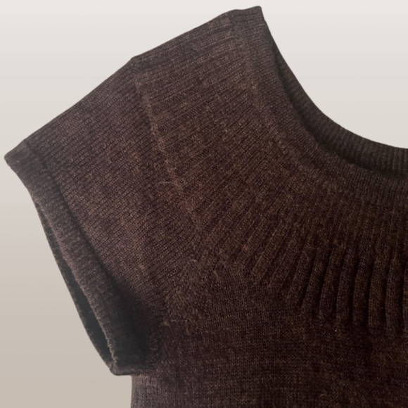 H&M Brown Wool Knit Sweater Dress with Boat Neck for Fall 🍂 - Picture 6 of 10